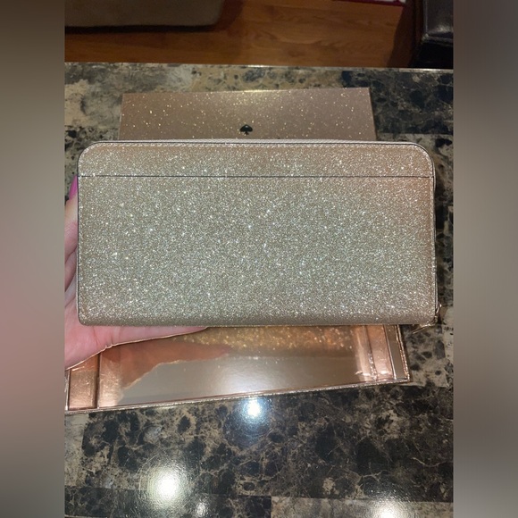 Kate Spade Glimmer Boxed Large Continental Wallet♠️✨ - Picture 3 of 9
